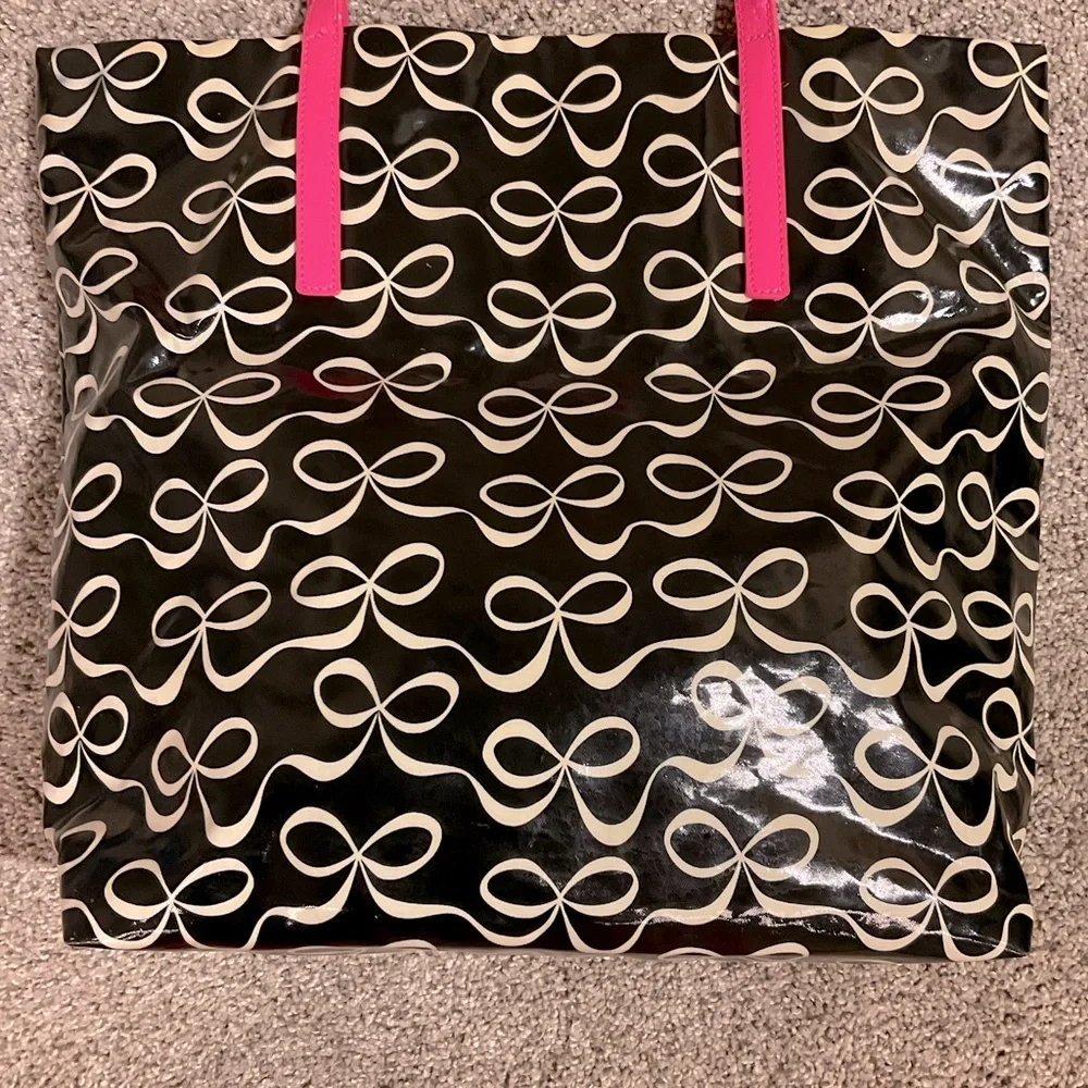 Kate Spade Tote, patent Leather, black & white bow ties w/pink straps, Authentic